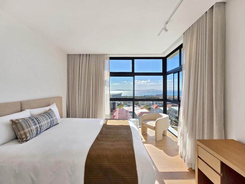 5 Bedroom Property for Sale in Green Point Western Cape